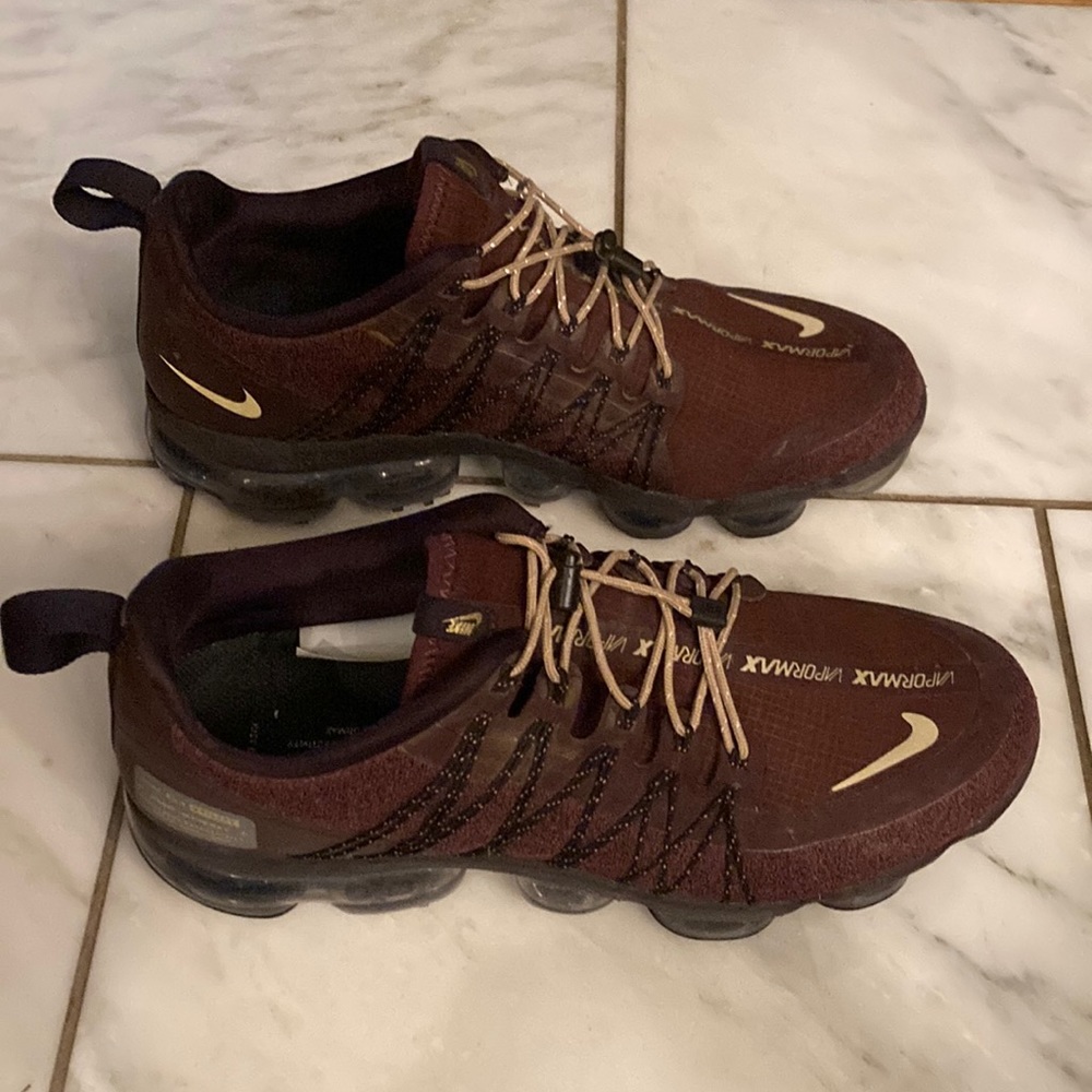 Nike Utility Vapor Max size 8.5